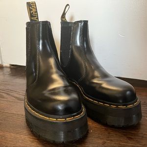 Dr. Martens 2976 Chelsea boots